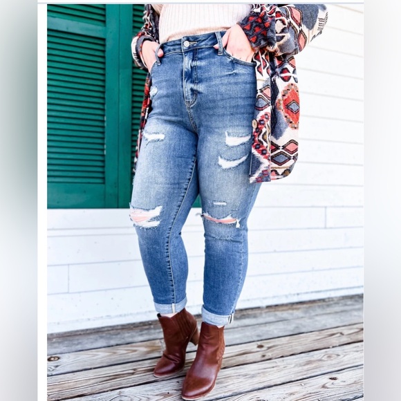Judy Blue Denim - New Judy Blue Boy Toy Light Wash High Rise Cuffed Boyfriend Distressed Jeans